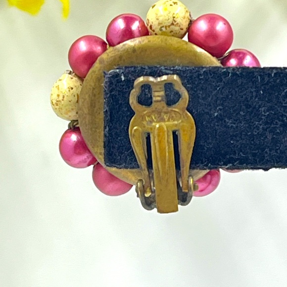 Japan Signed Vintage Red and Gold Beaded Clip On Earrings - Picture 6 of 9